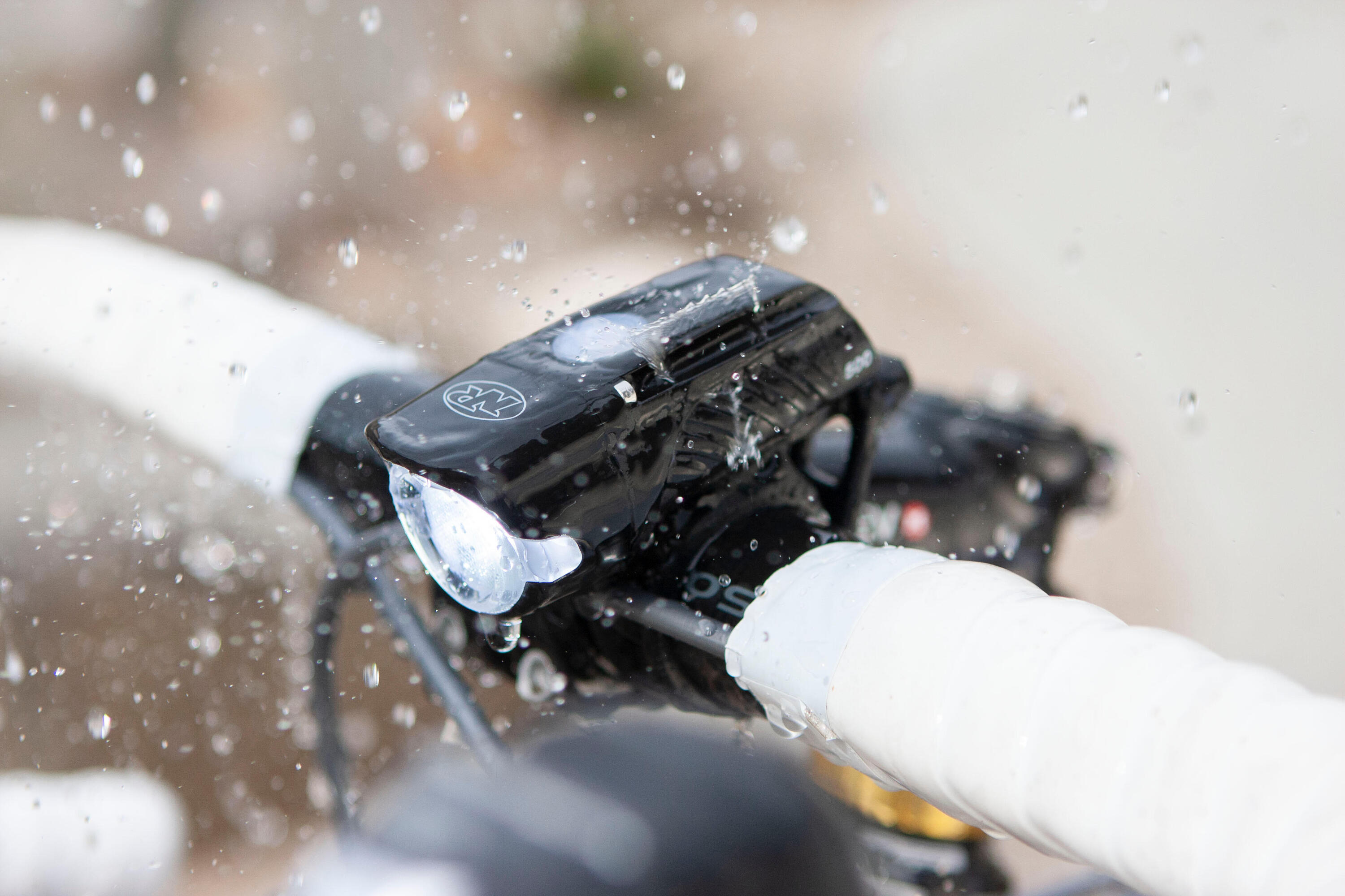 ECLAIRAGE VELO AVT USB SWIFT 500 2/3