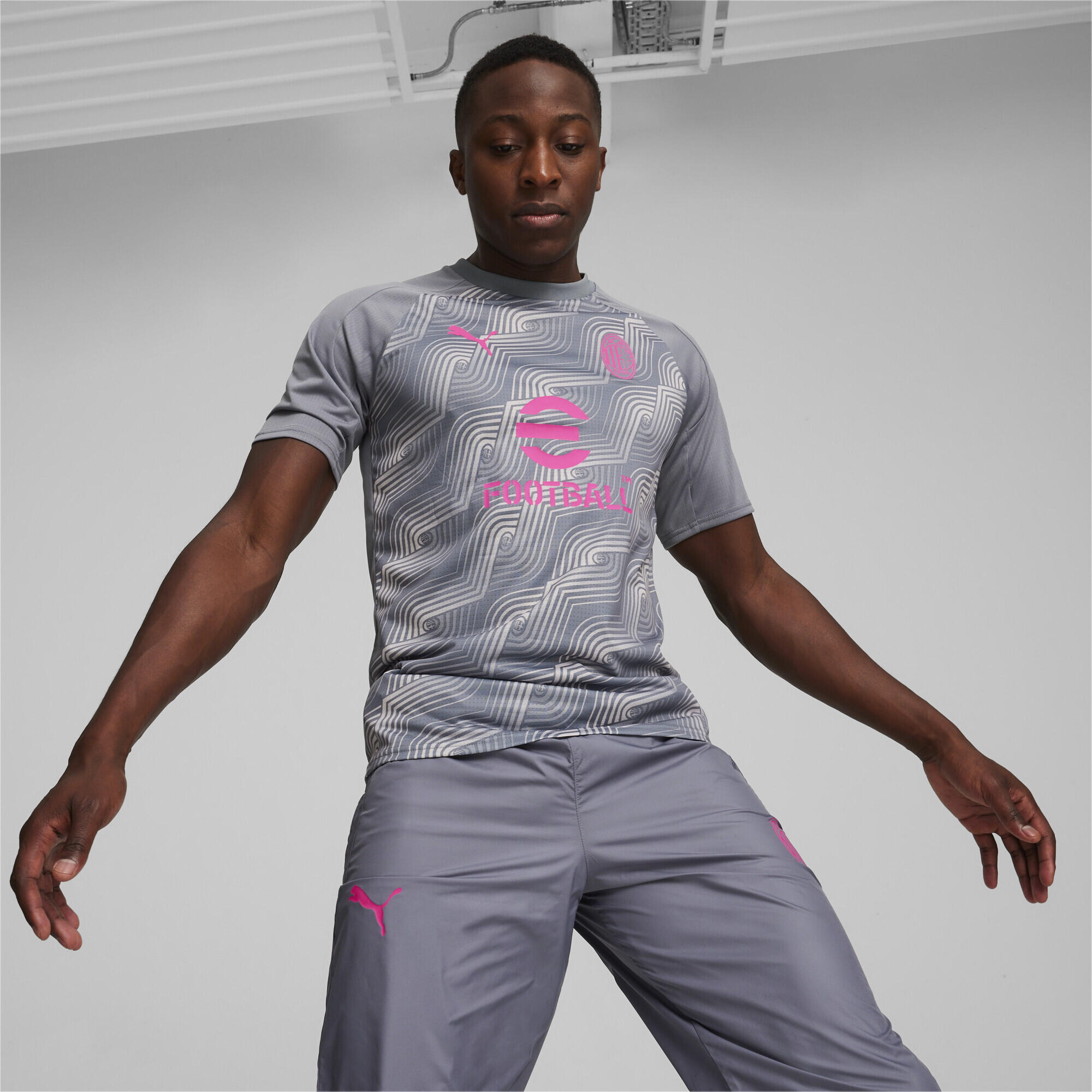 Maillot d'avant-match 23/24 AC Milan PUMA Gray Tile Ravish Pink 2/6