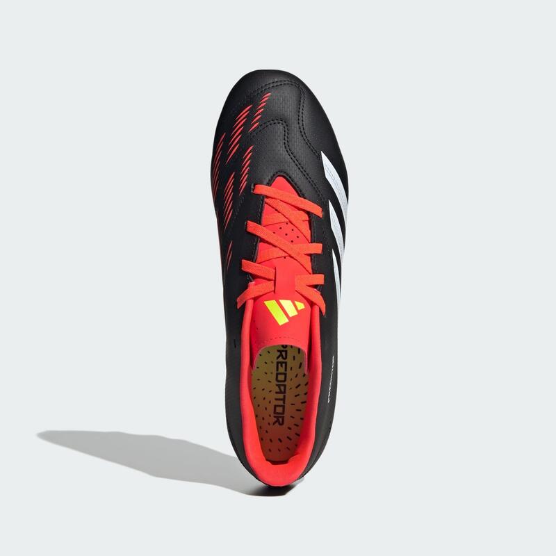 Bota de fútbol Predator Club versátil