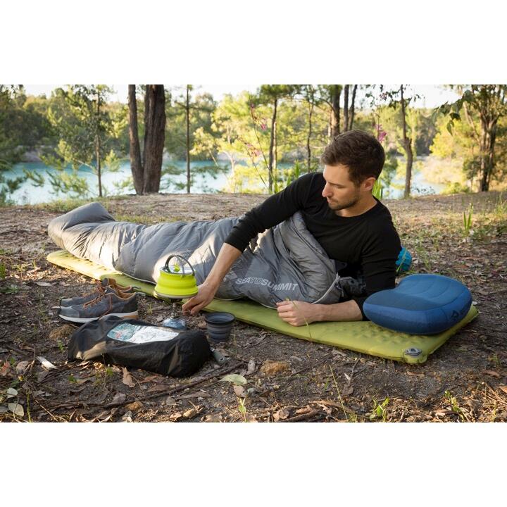 Sea to Summit's Camp Self-Inflating Sleeping Mat Regular