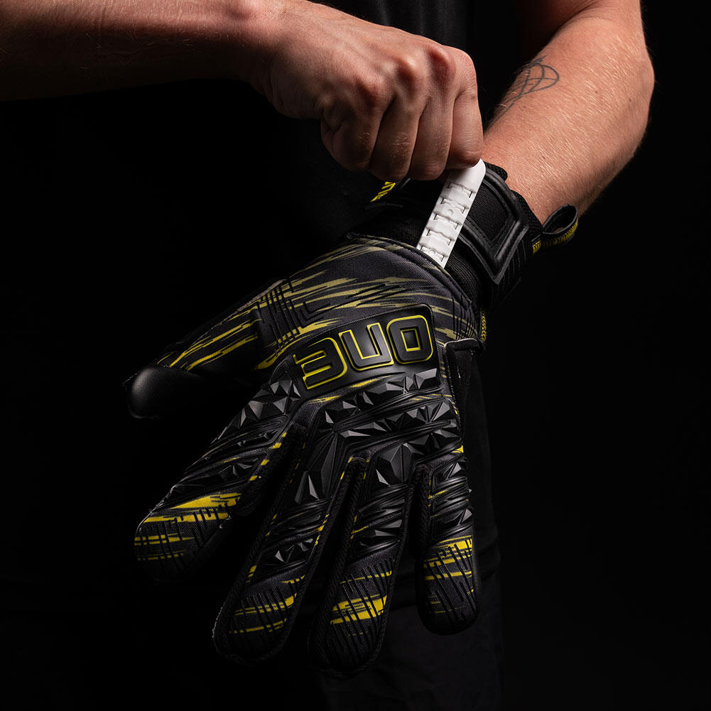 ONE APEX Pro Rift Junior Goalkeeper Gloves 4/4