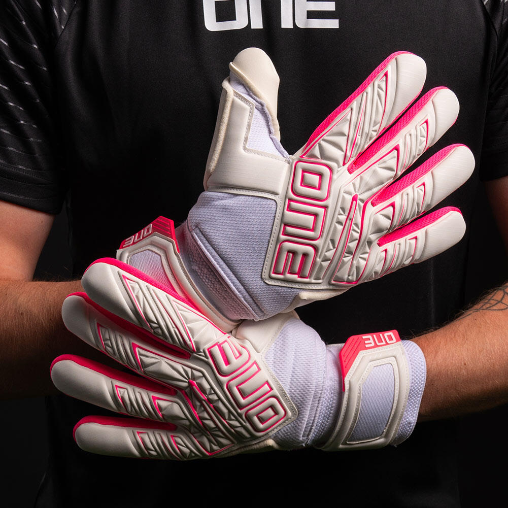 ONE APEX Amped Junior Goalkeeper Gloves 2/4