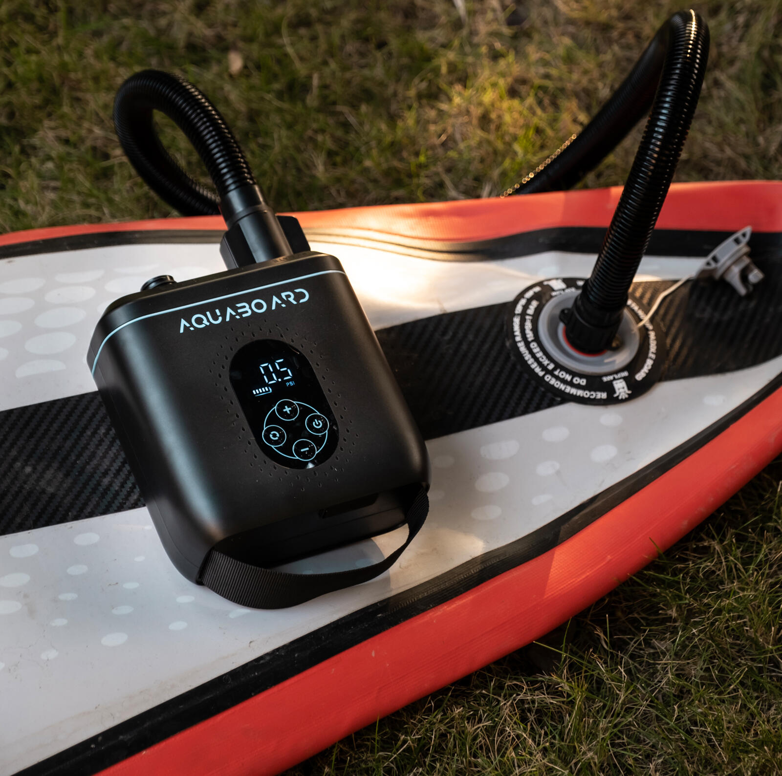 Aquaboard D11 Pro plus elektrische suppomp accu  20PSI 4/7