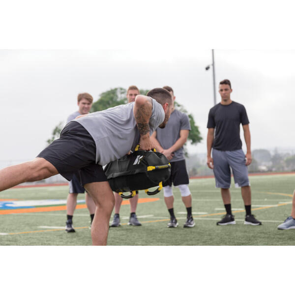 Super Sandbag: fortaleça todo o seu corpo com diversos exercícios