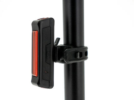 Eclairage arrière USB - Certifié IPX-3 - Détection freinage - Vélo, Trottinette