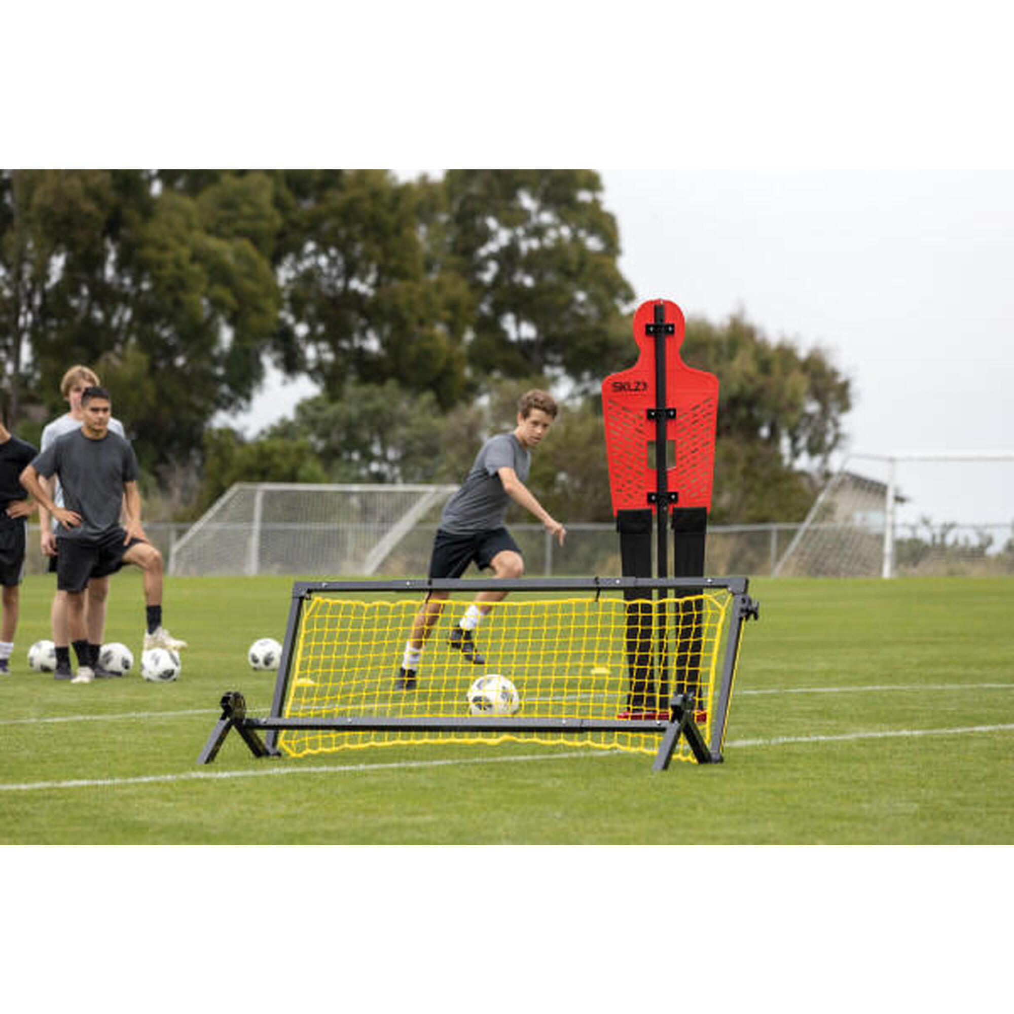 Soccer Trainer Pro: Train eerste contact, controle en nauwkeurigheid.