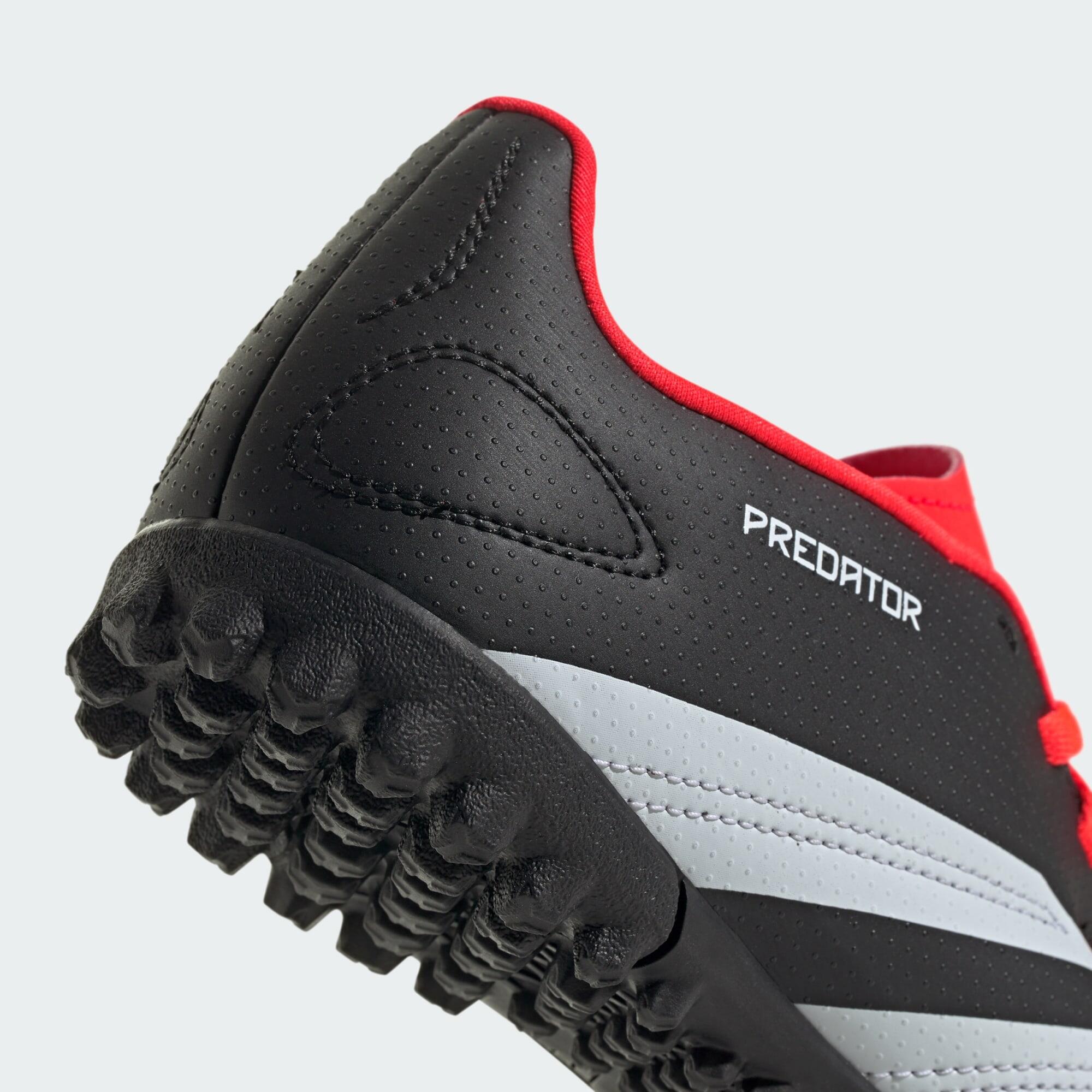 Chuteiras de Futebol Predator Club — Piso sintético 6/7