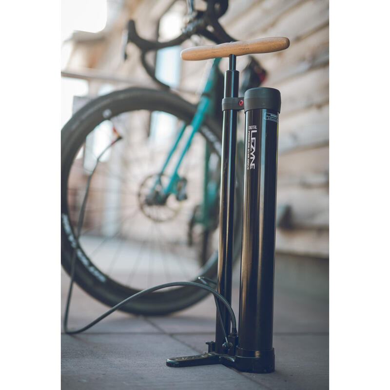 Lezyne Digital Pressure Over Drive, pompă podea tubeless, 63.5 cm, negru.