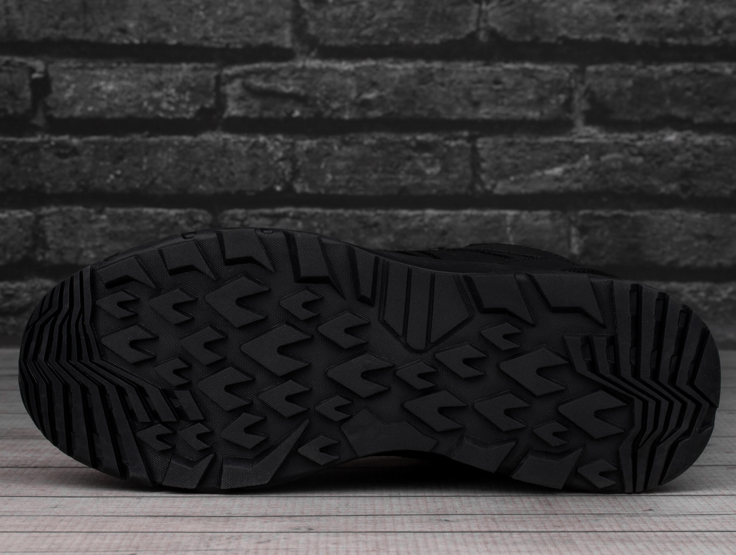 Heren Mengelo Mid Cut Trainers (Zwart) 4/7