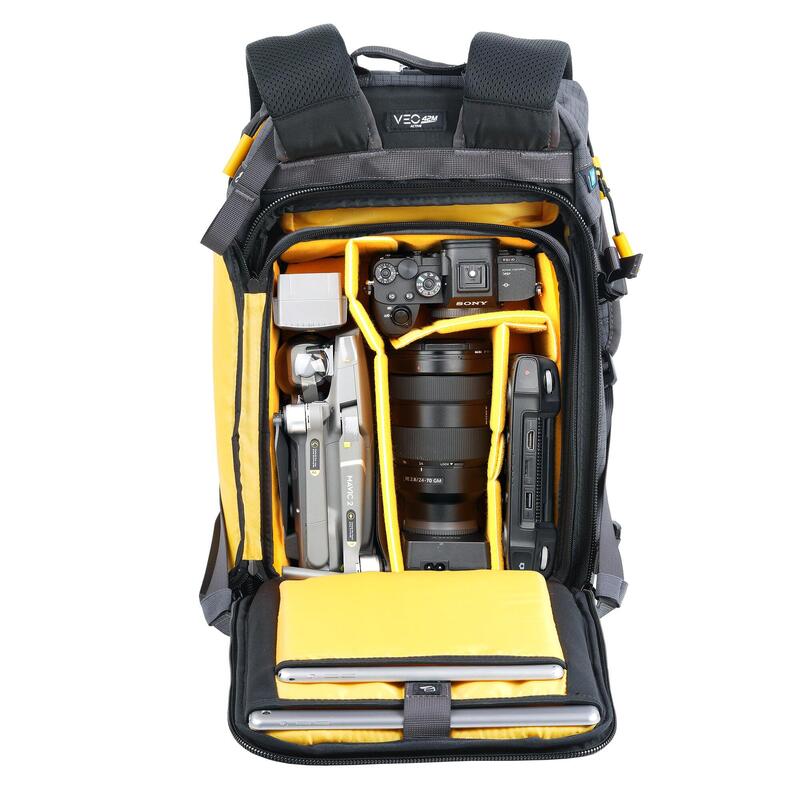 Mochila de máquina fotográfica de trekking pequena Vanguard Veo Active 42M GY