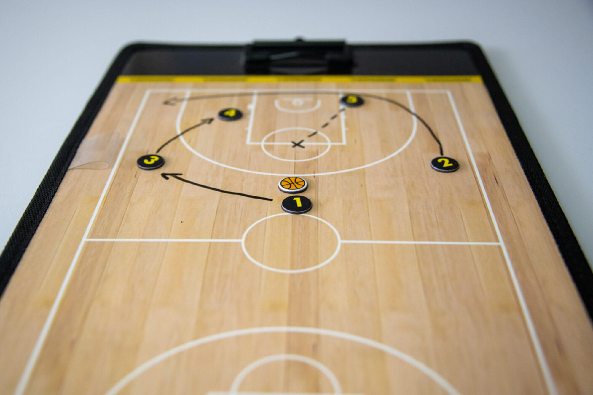 Magnetic Tactical Board 35x20 cm Basketball with Marker and Tokens 3/6