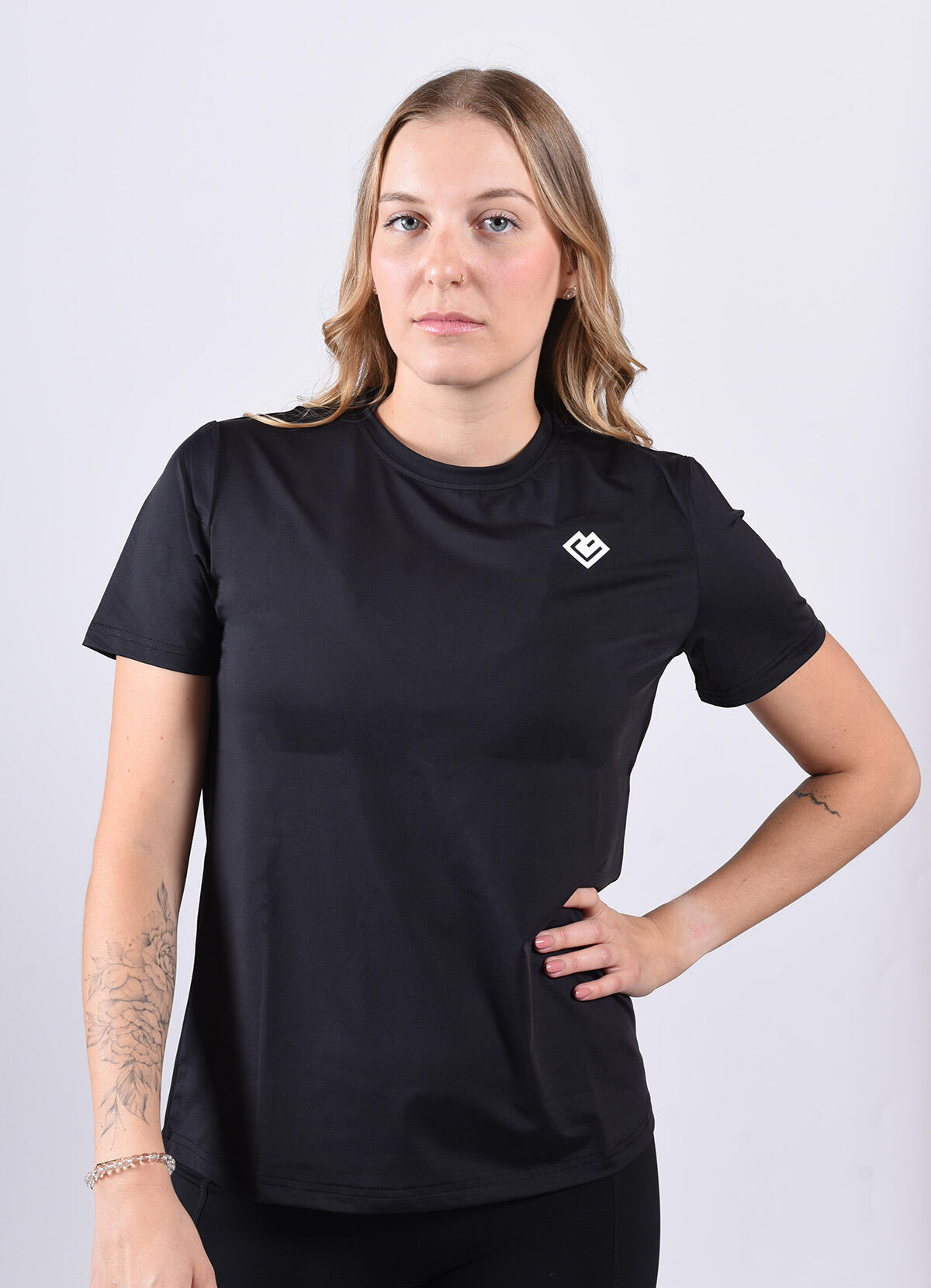 GLADIATORFIT Serenity Women's T-shirt Loven