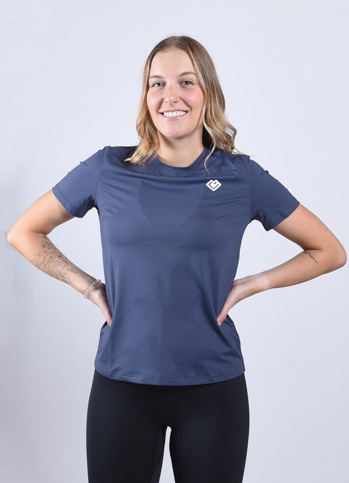 GLADIATORFIT Serenity Women's T-shirt Loven