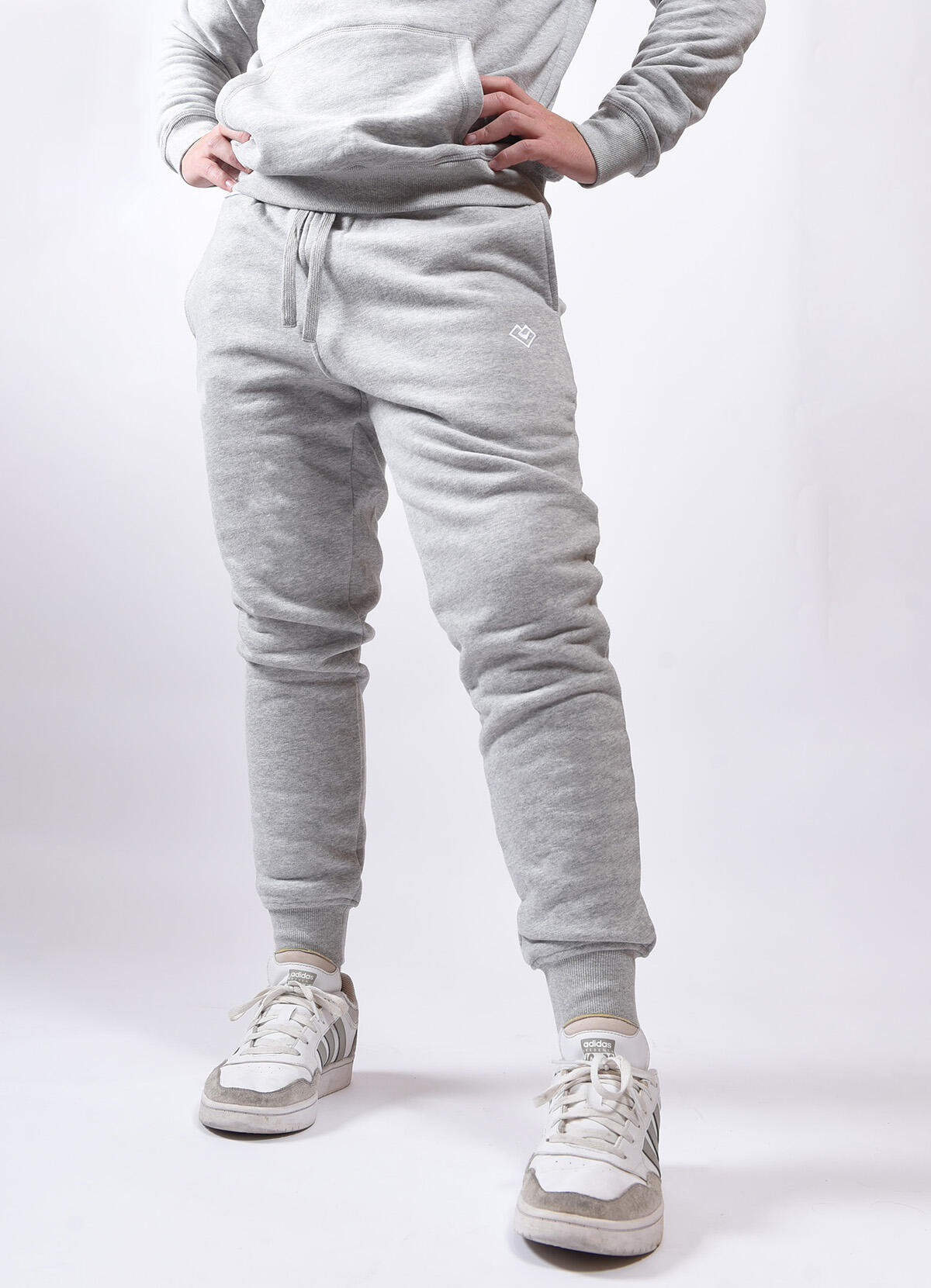 Jogger Loven para hombre, de Essence 2/3