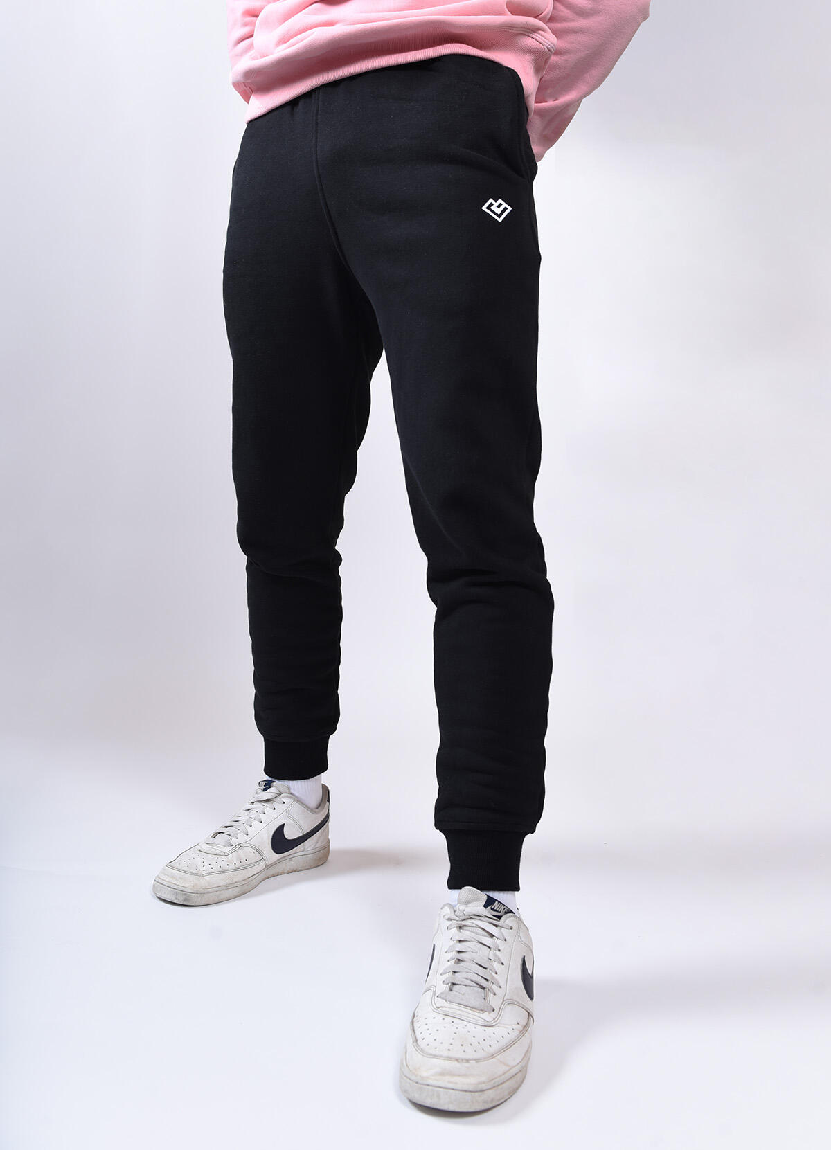 Loven Jogger di Essence Uomo 2/3
