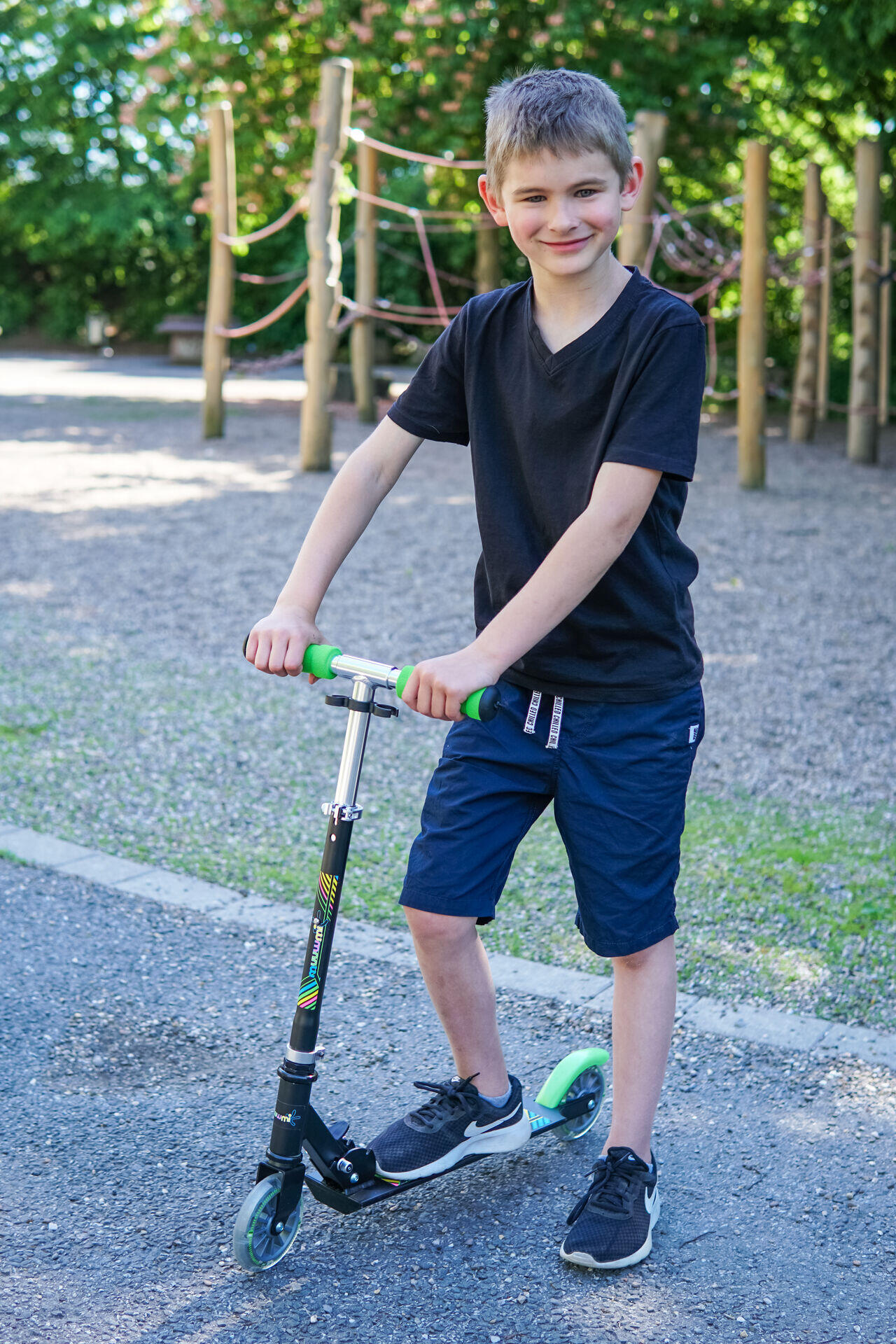 muuwmi Kickscooter 125 mm black-green 12/14