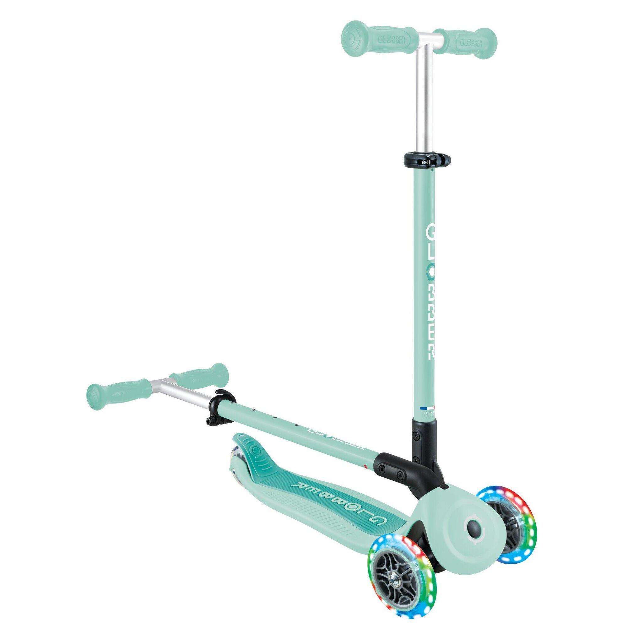 GO UP Active Lights Scooter / Triciclo alla menta