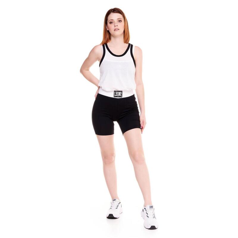 Pantalones cortos legging de mujer en blanco y negro.