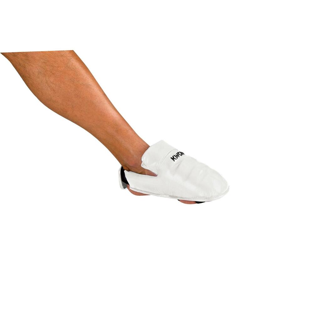 Pair of karate foot protectors Kwon