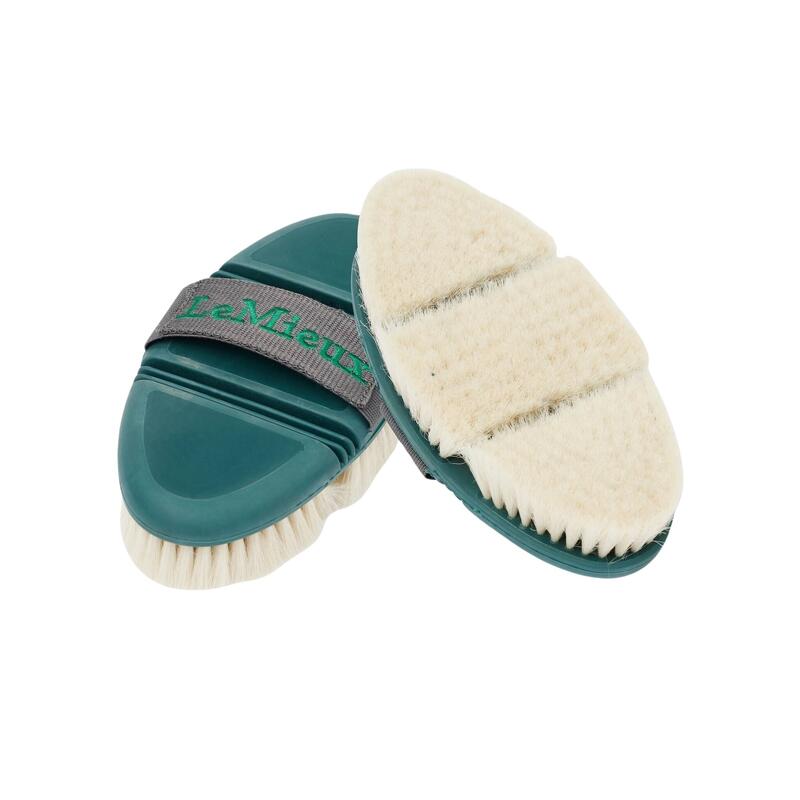 Brosse douce en poils de chèvre LeMieux Flexi