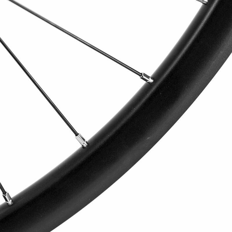 Roue avant disque tubeless axe traversant rayon acier P2R Shimano RS470