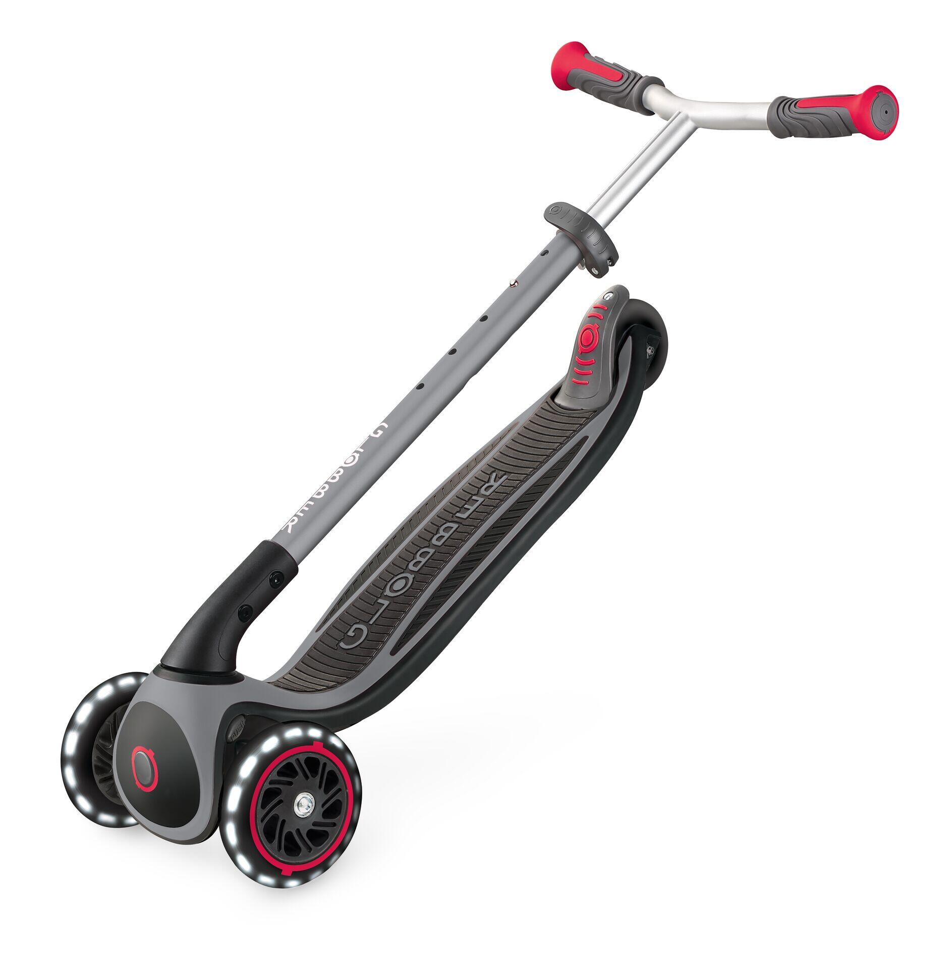 GLOBBER MASTER LIGHTS schwarz-rot, mit Leuchtrollen 3/7