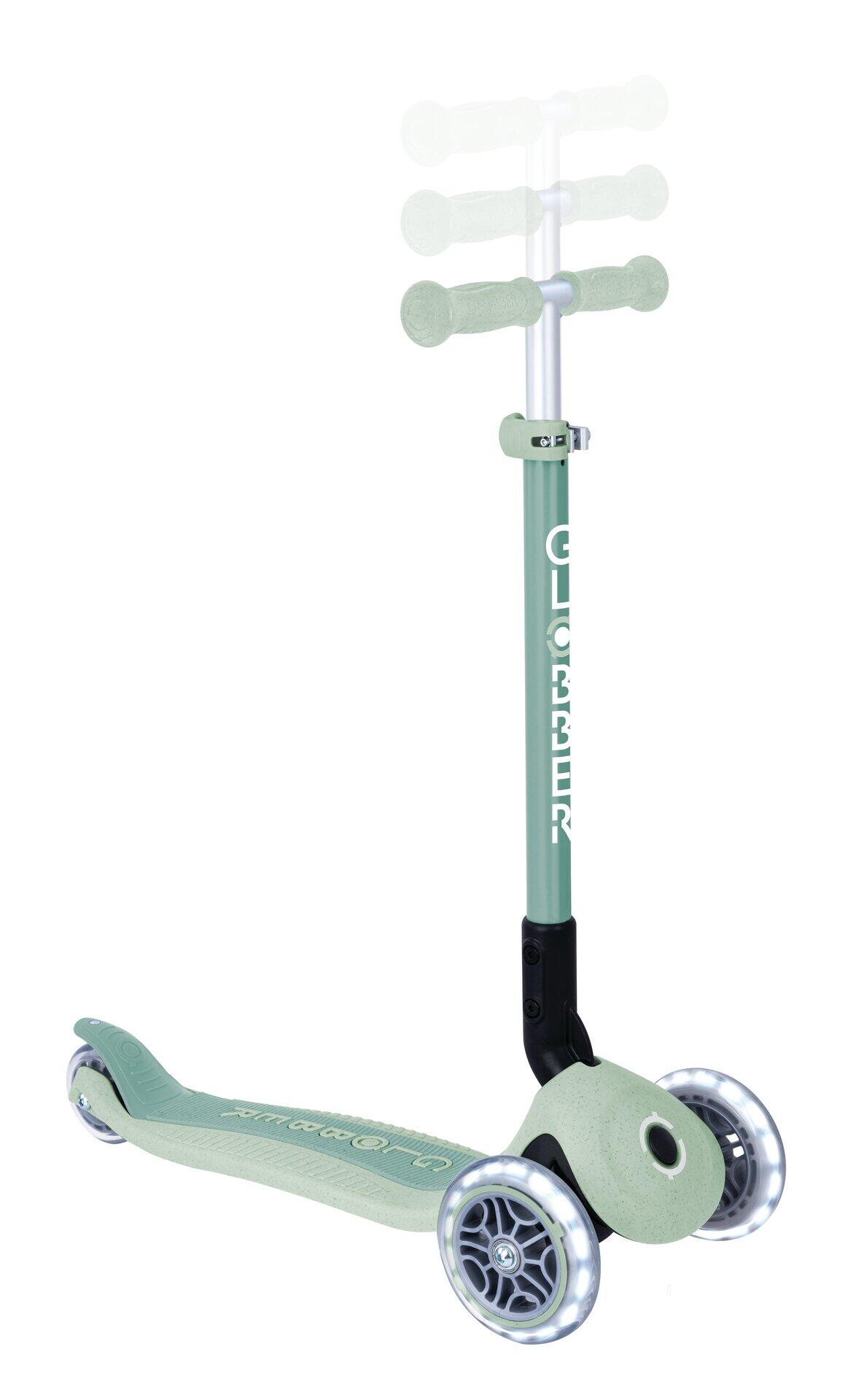 Globber Primo ECO foldable lights step in Pistachio 3/7