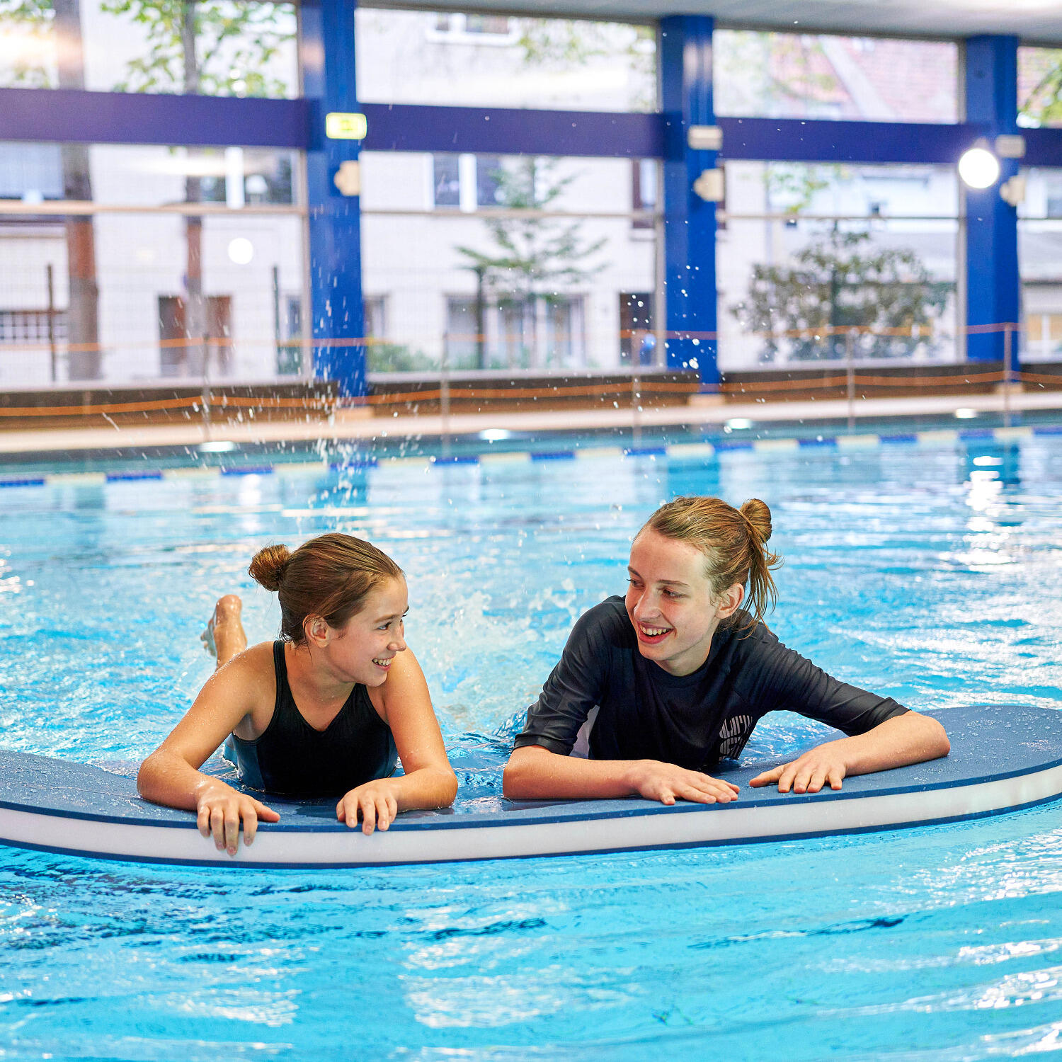 Schwimmfloß Giant Oval Schwimmen Unisex 2/4