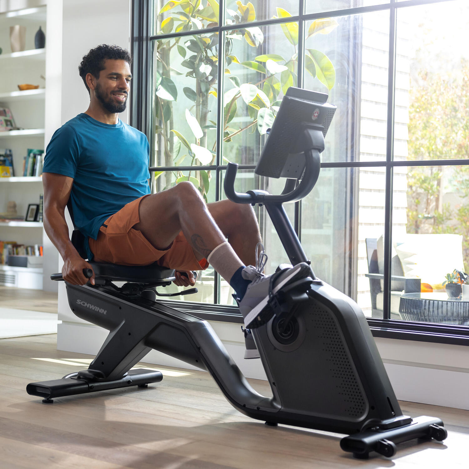 590R Recumbent Bike mit 7" LCD Display inkl. Lautsprecher 6/8