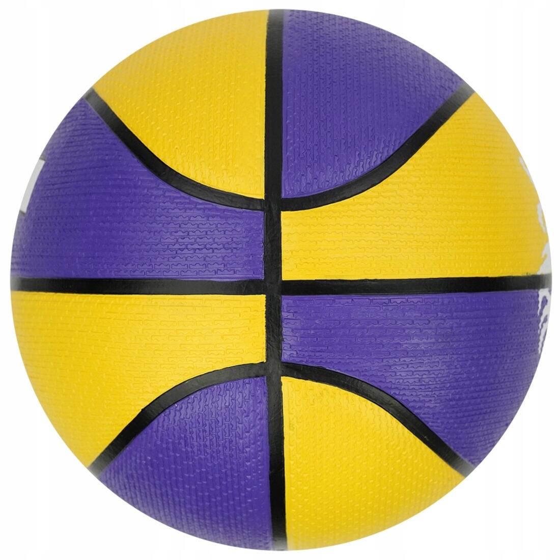 Nike Playground 8P 2.0 L Baloncesto James 3/5