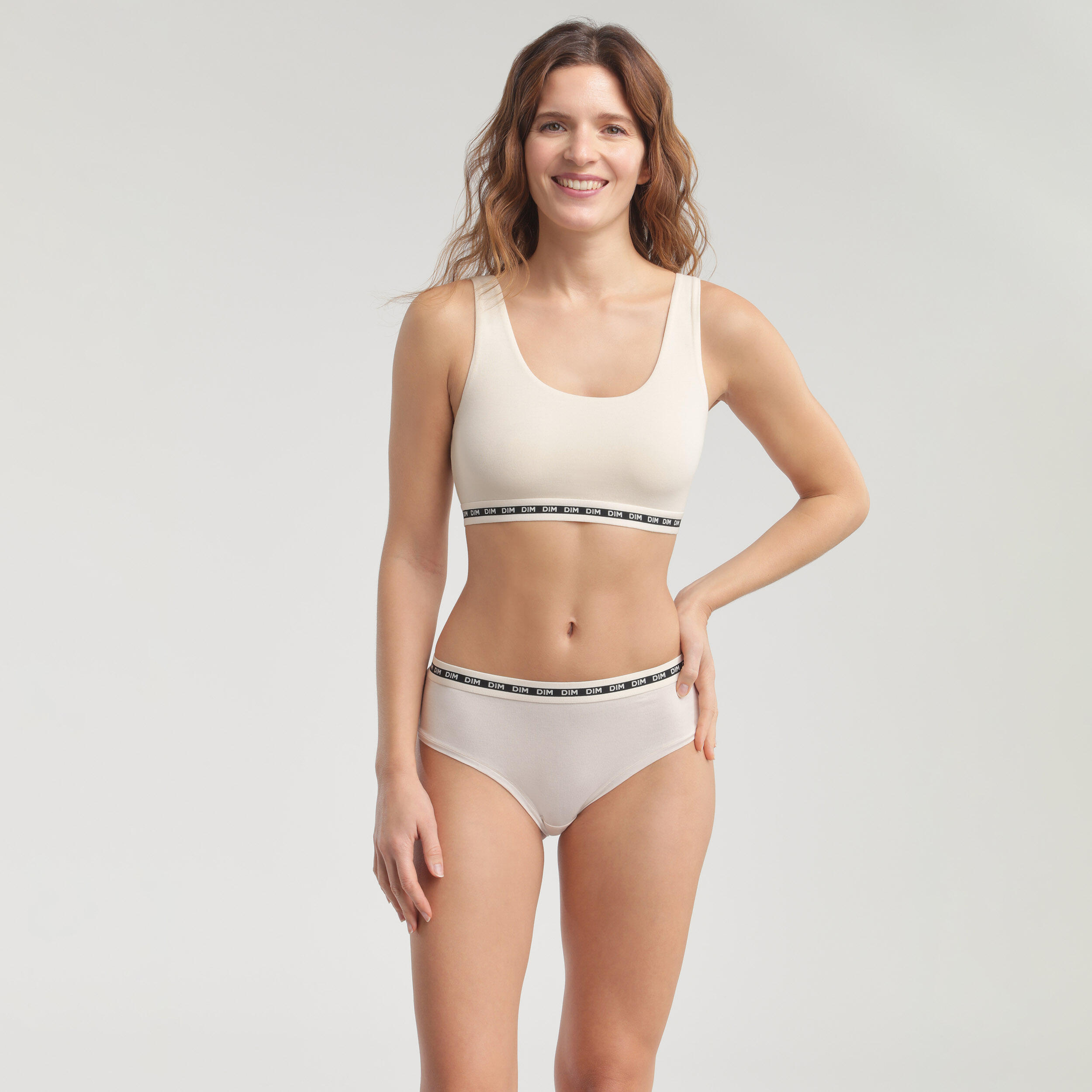 Dim Icons Essentiel, Brassière en microfibre 3/7