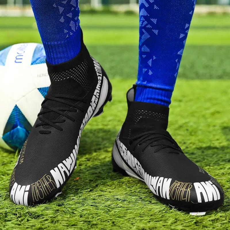 Ghete de fotbal MBrands cu glezniera 6.6 pentru teren sintetic culoare negru 39