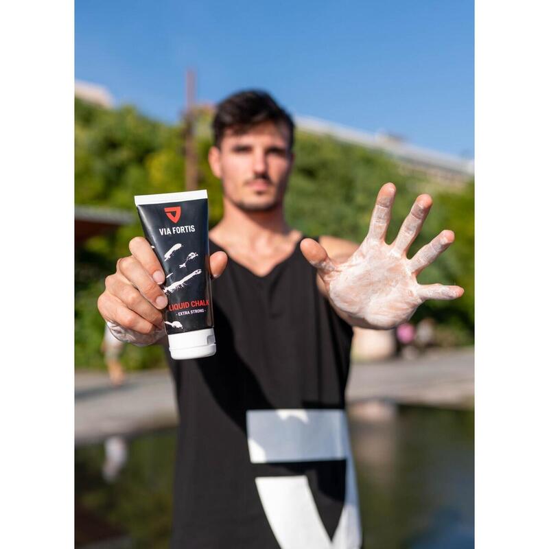 Kreda w płynie zapewniająca większą przyczepność podczas wspinaczki i fitnessu
