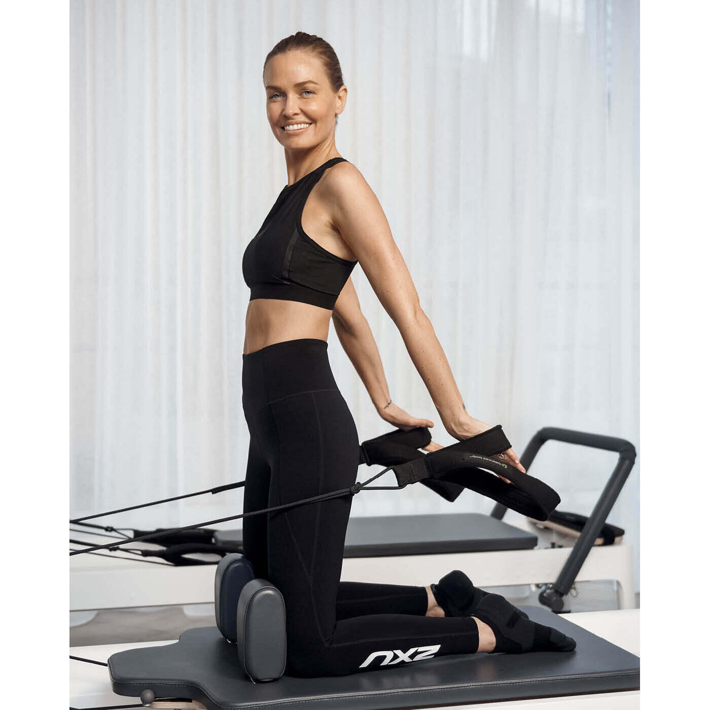 Damesleggings met compressie 2XU Form Stash Hi-Rise 4/5