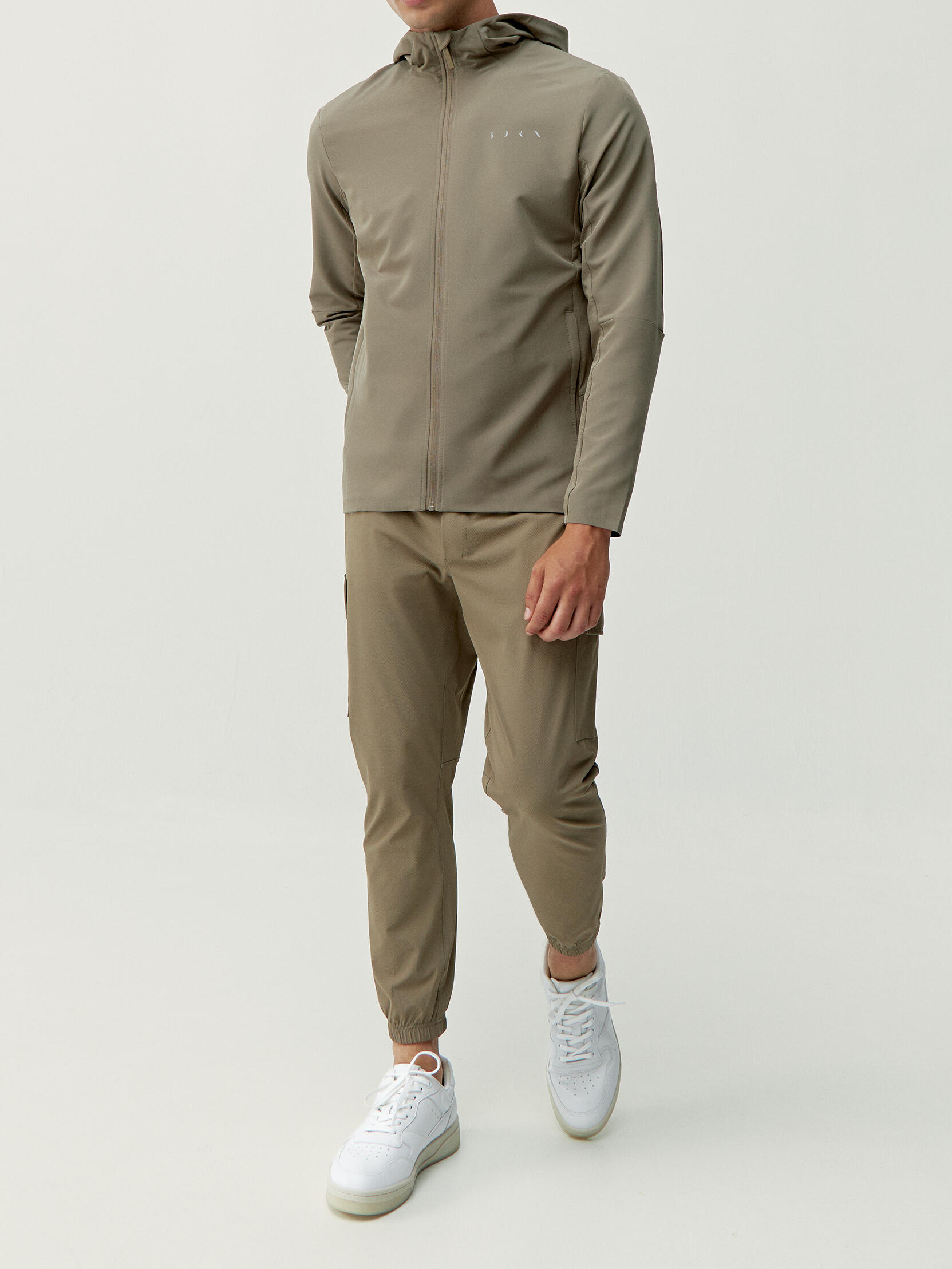 BORN LIVING YOGA Sittang Born Living Yoga Herren-Sportjacke