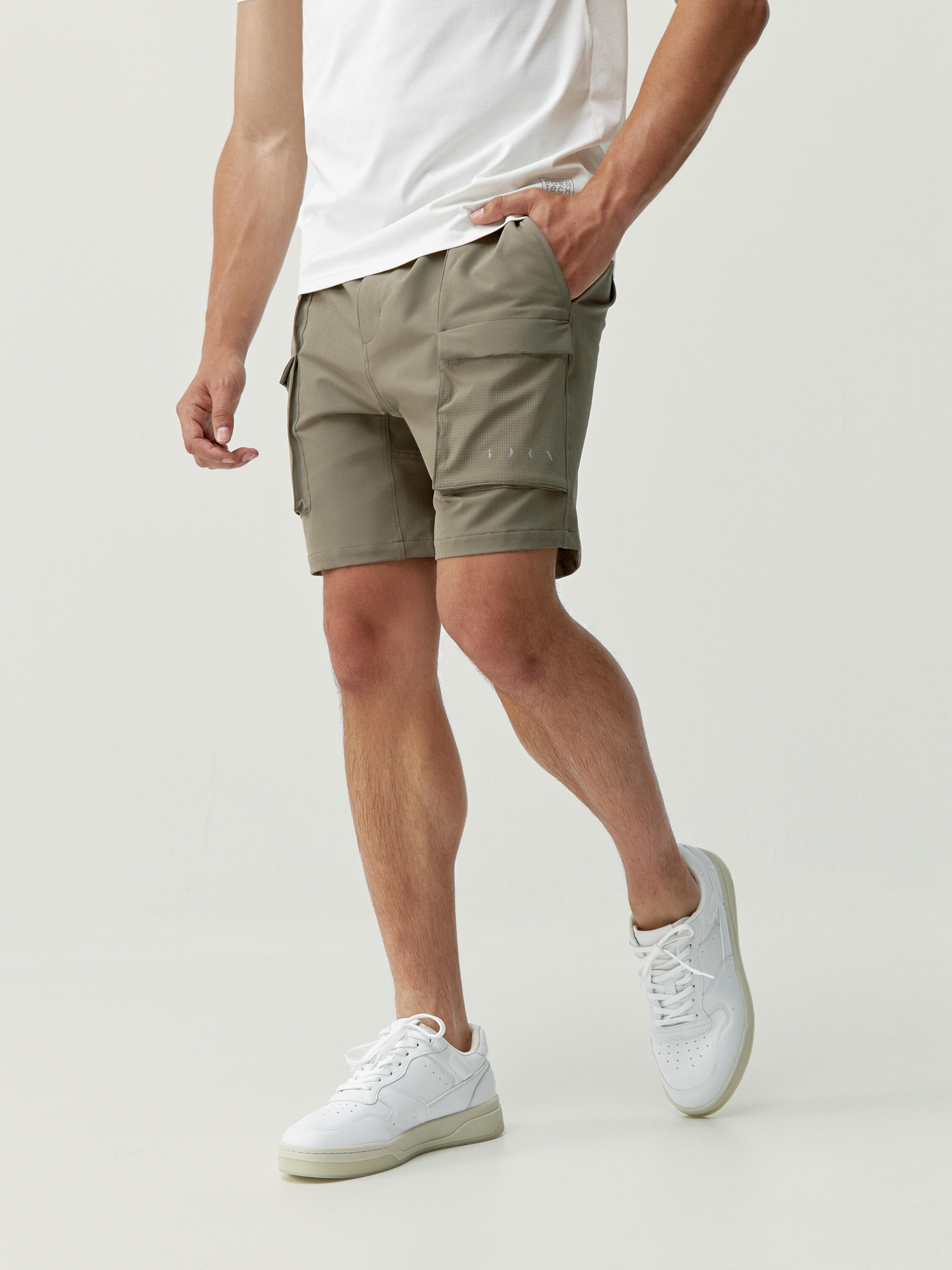 BORN LIVING YOGA Pantalón corto short deportivo de hombre Born Living Yoga Tambo