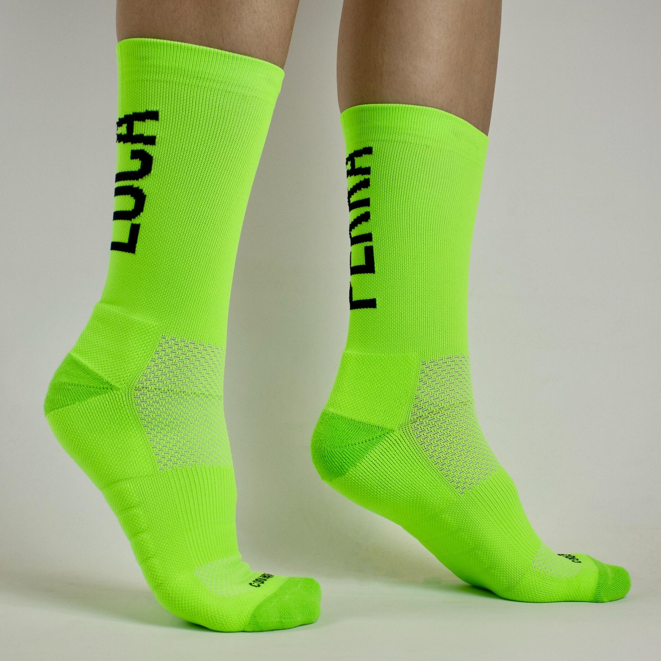 Calcetines Deportivos Running Perro Loco unisex Perra Loca Verde 2/3
