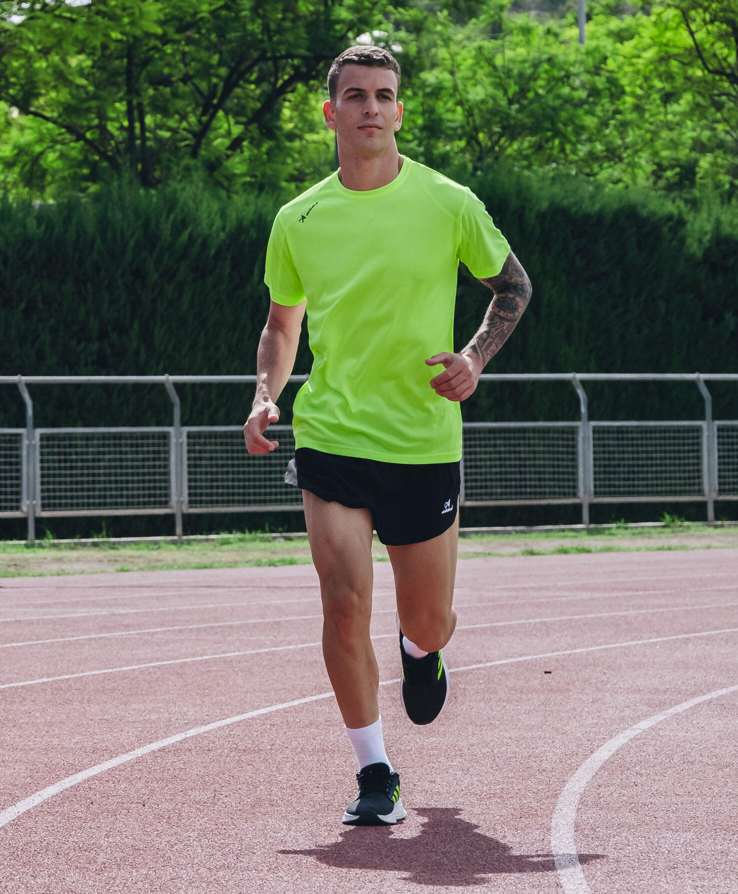 Camiseta Running Manga Corta Hombre Asioka Río Verde Flúor Transpirable 4/7