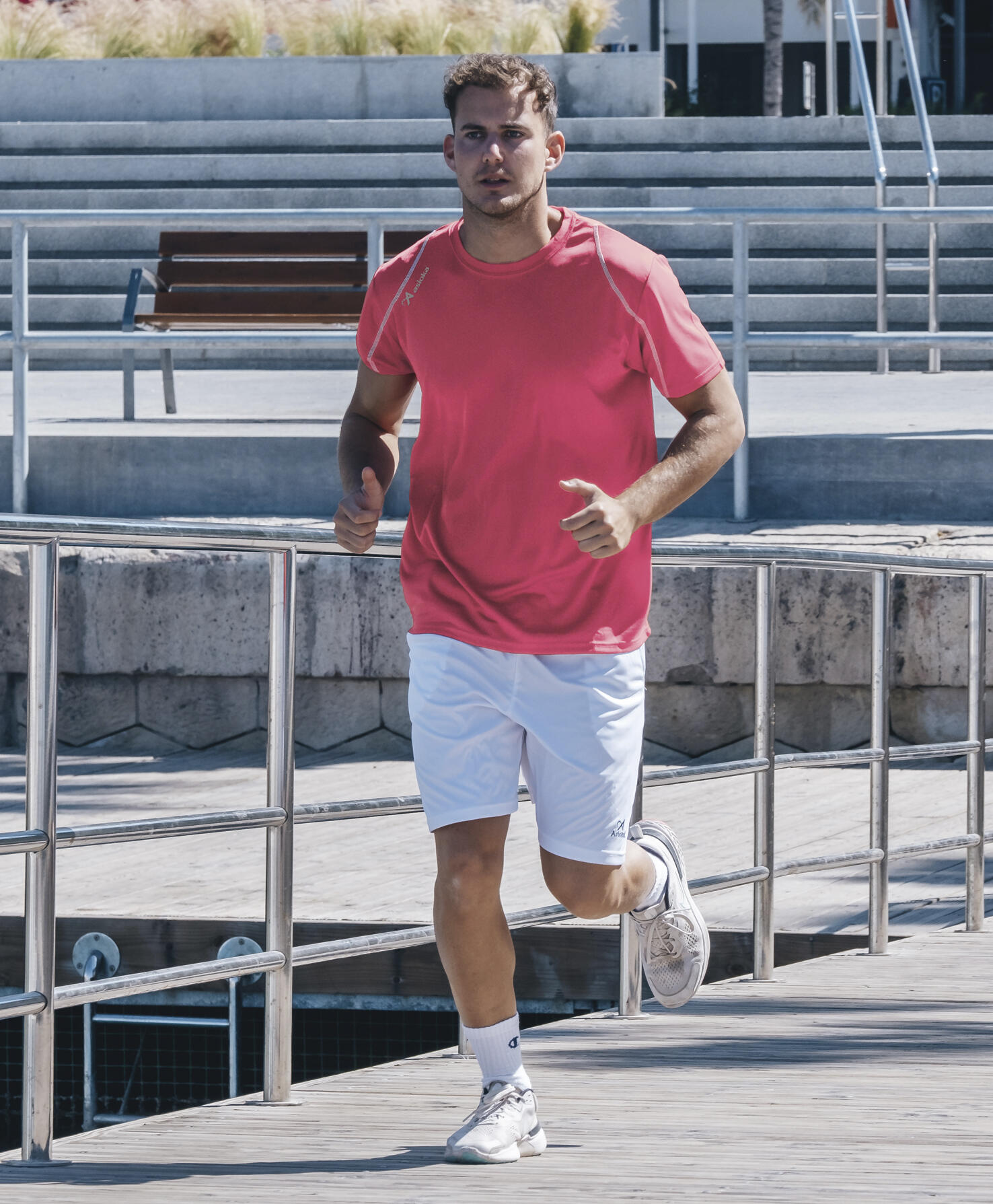 Camiseta Running Manga Corta Hombre Asioka Río Fucsia Transpirable 3/6