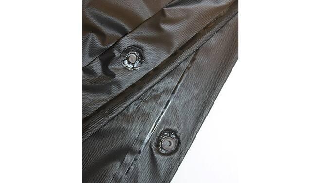Poncho impermeable negro con capucha - Impermeable de talla universal 2/7