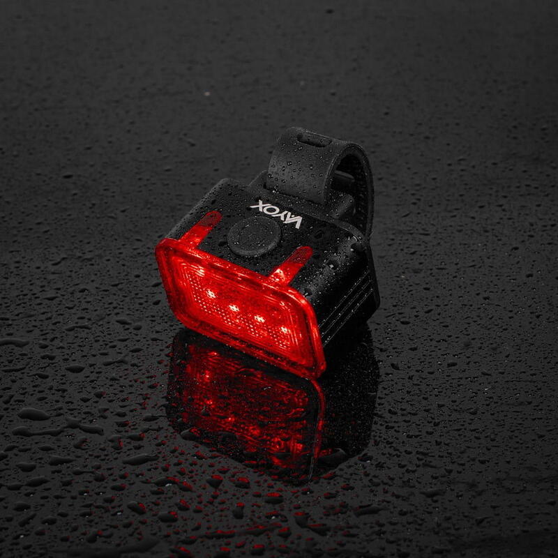 Vayox VA0152 achterfietslicht 300lm rood USB-C licht
