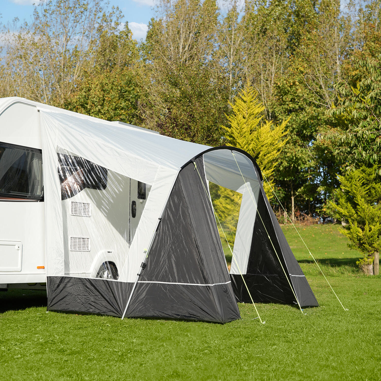 Leisurewize Helios 320 Sunshade Caravan Awning 2/3