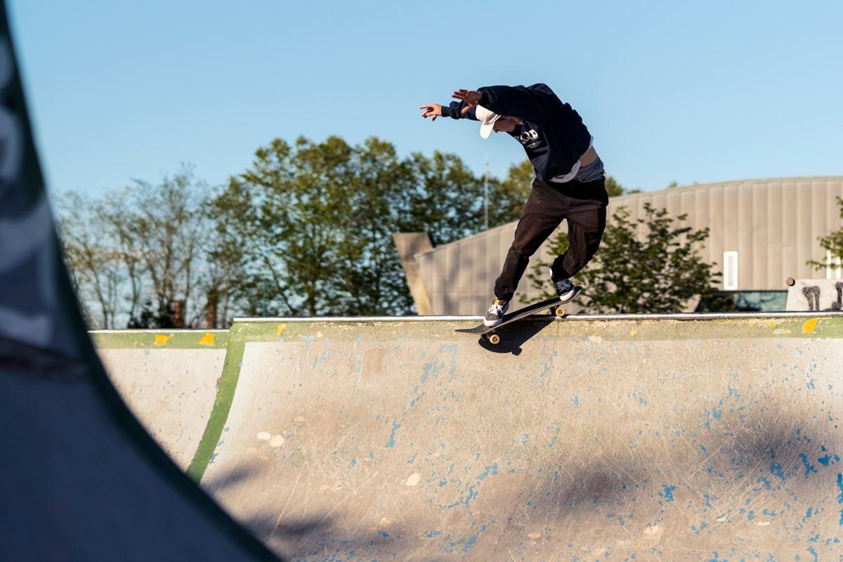 Skateboard MILLER TEAM8 Maple 31,75 « x8 » ABEC7 wheels CREEK SHR 5/6