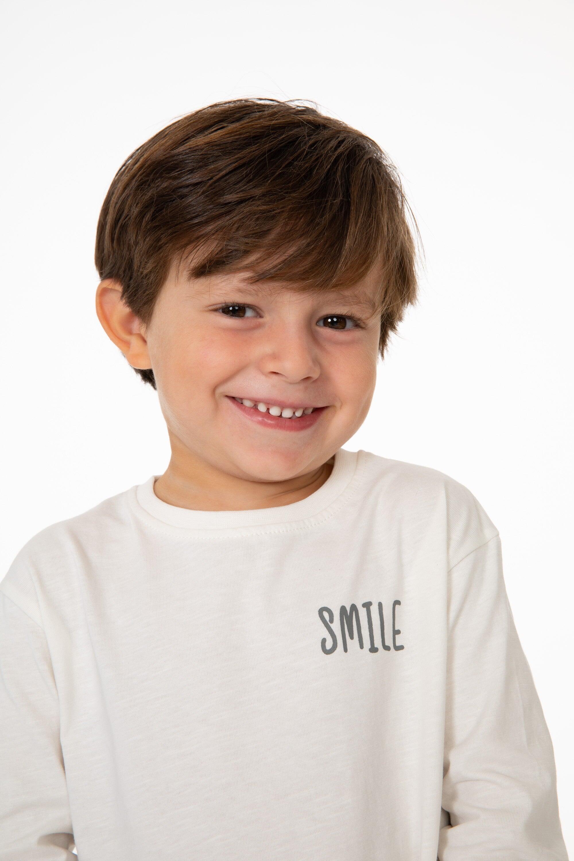 Camiseta manga larga bebé niño en color crudo con texto smile 3/4