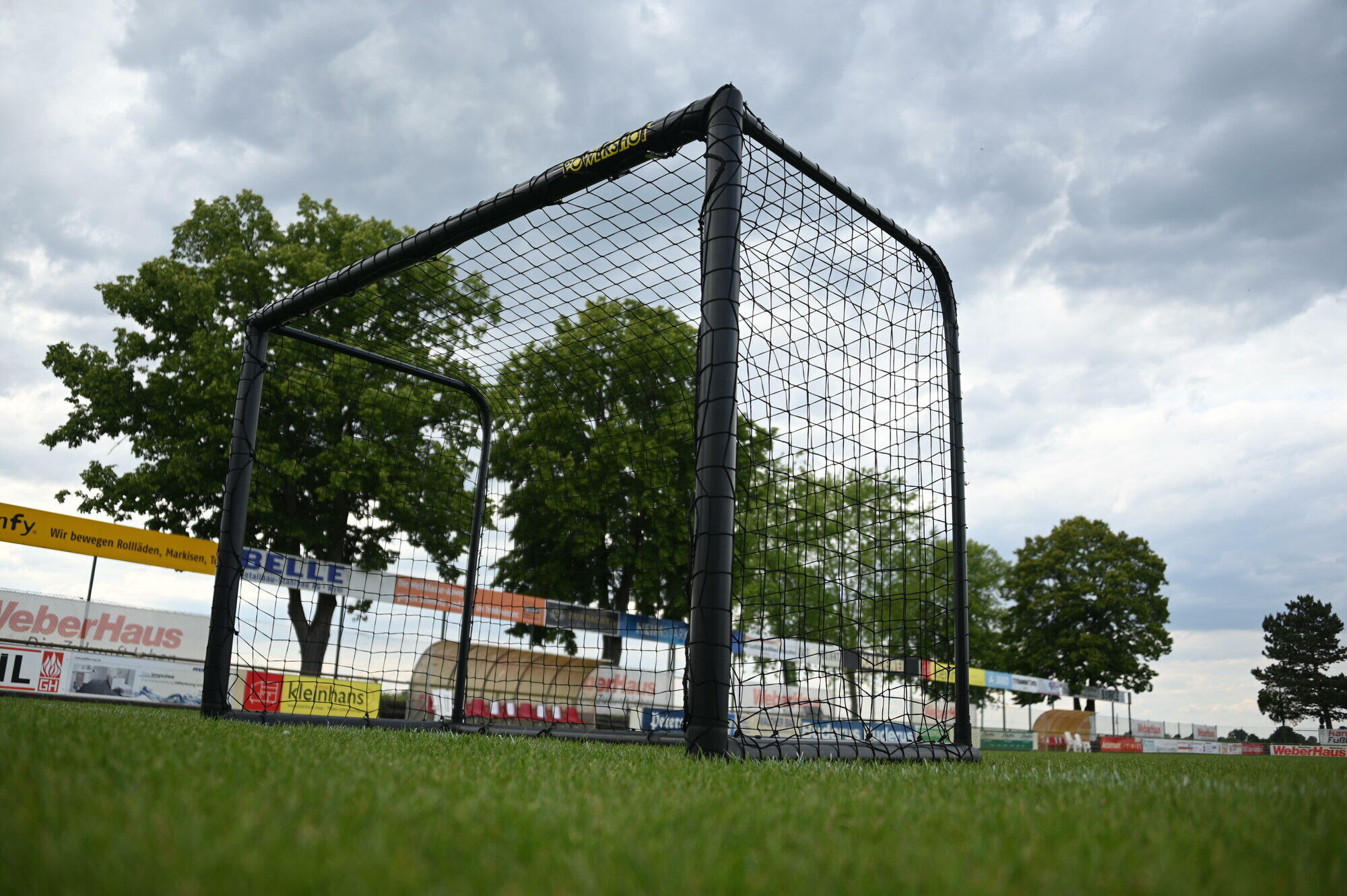 Voetbaldoel 1,8 x 1,2 m - ZWARTE EDITIE 5/7