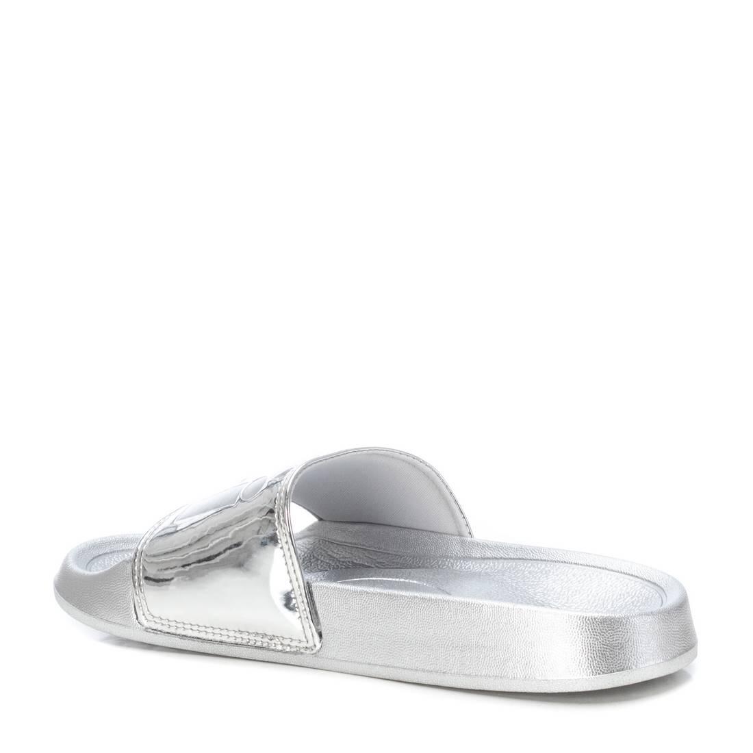 Chancla De Mujer Xti 142551 Plata 4/6