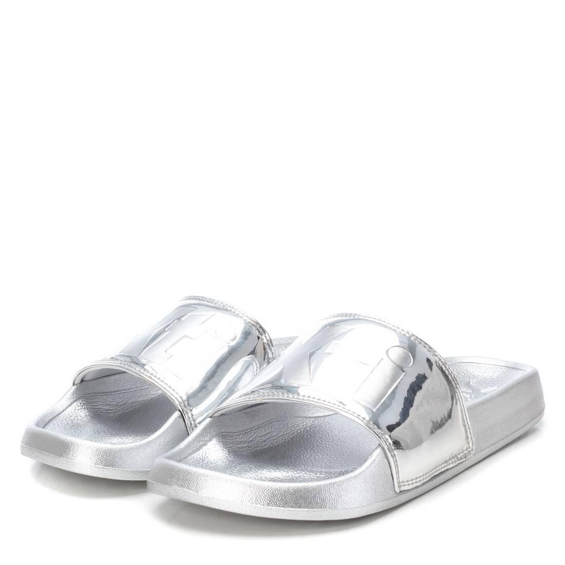 Chancla De Mujer Xti 142551 Plata 5/6