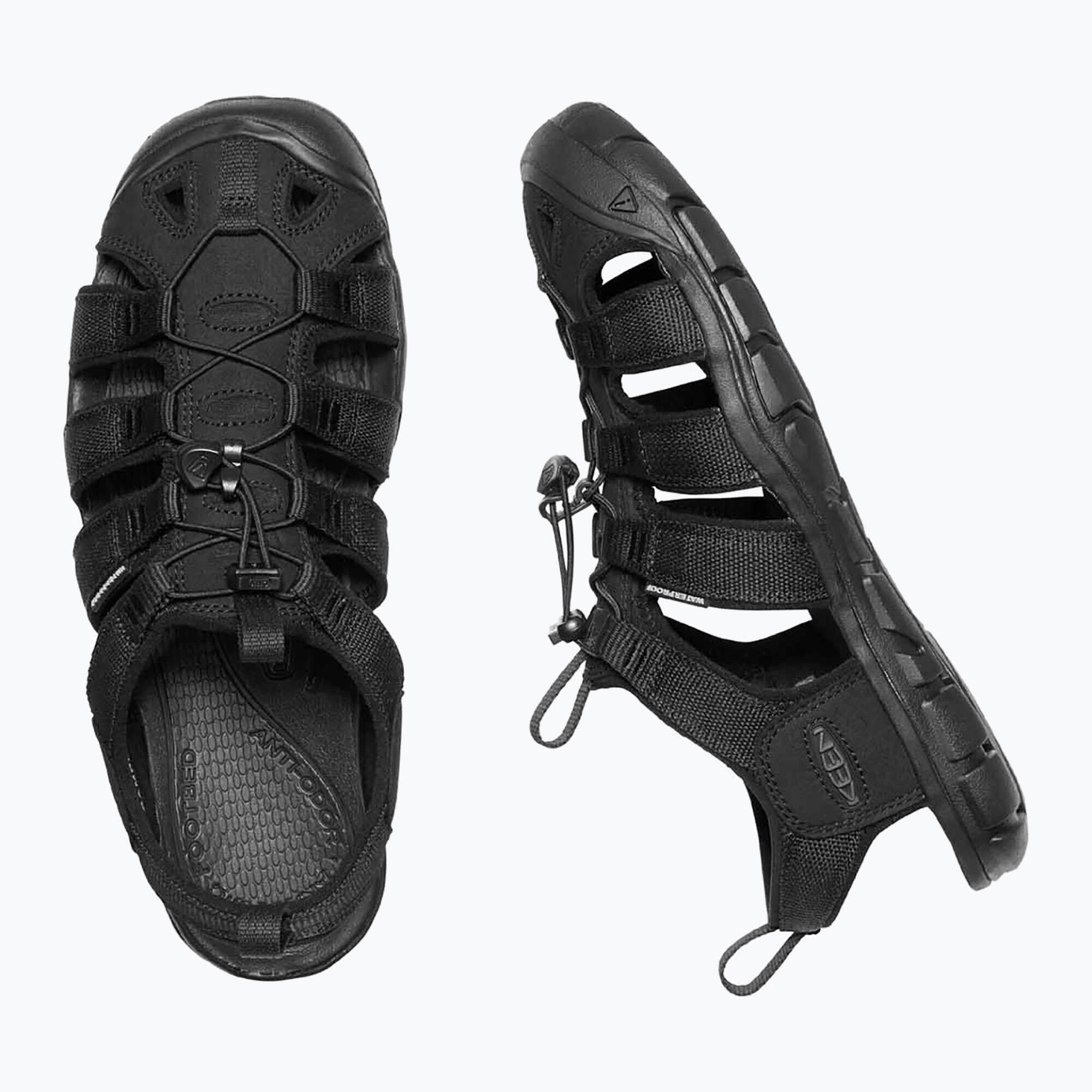 KEEN M Clearwater CNX - Triple Black 5/5