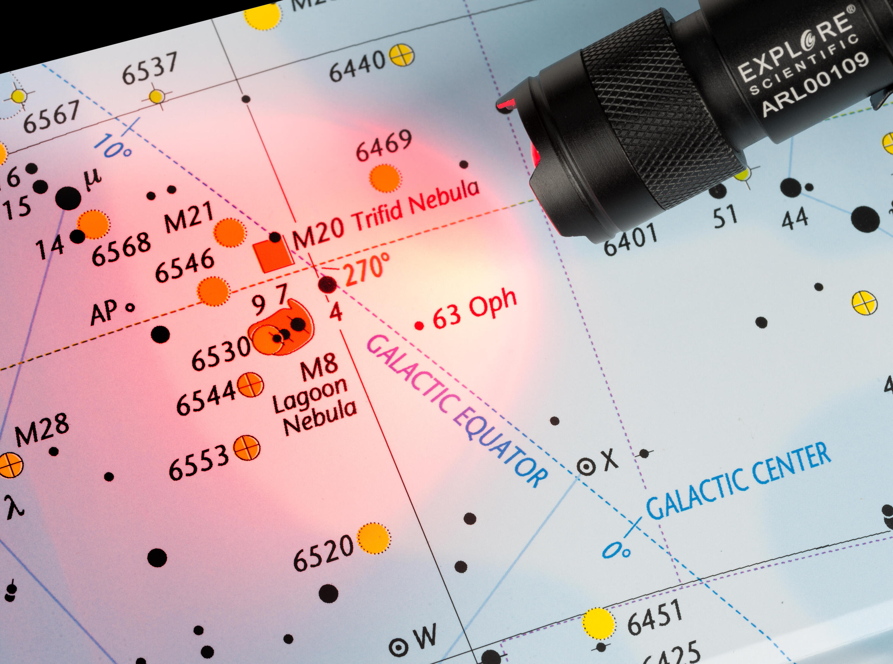 Linterna de luz roja ASTRO R-LITE para leer planisferios celestes en la noche 4/5