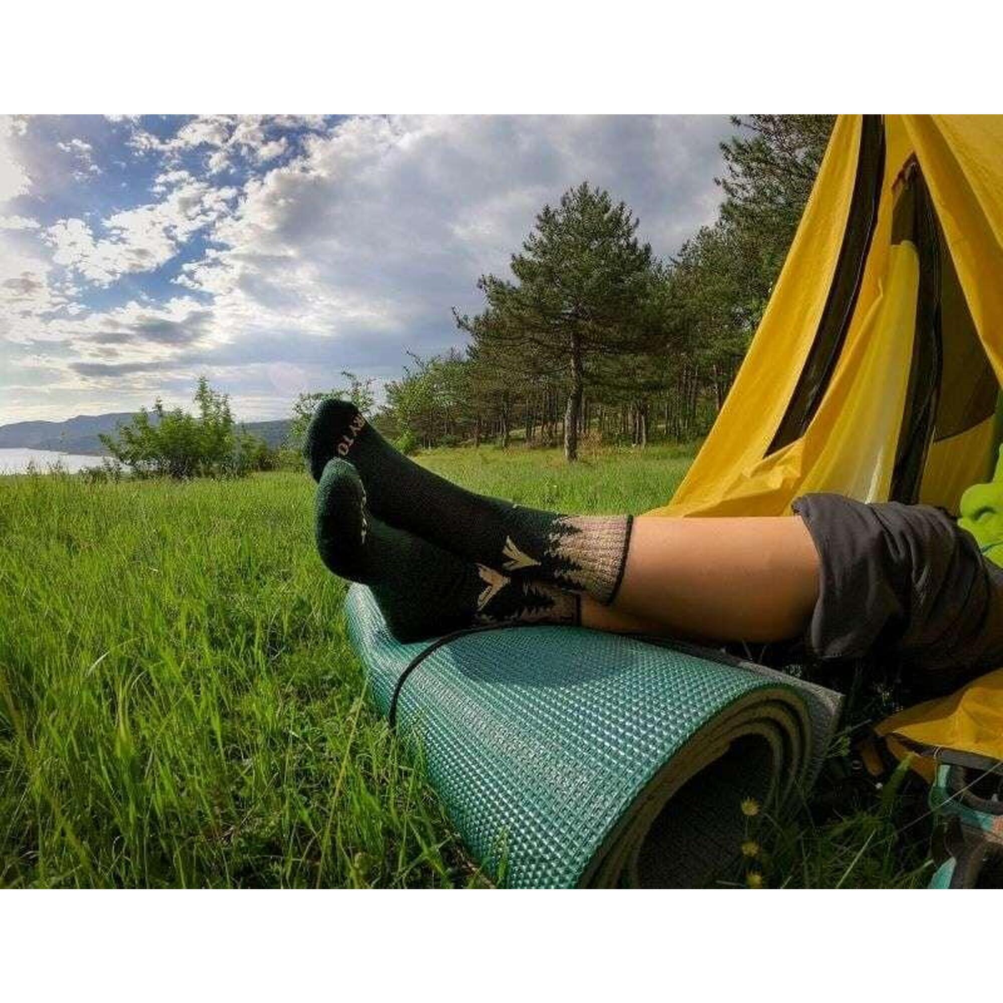 3 páry turistických ponožek z merino vlny s horským motivem